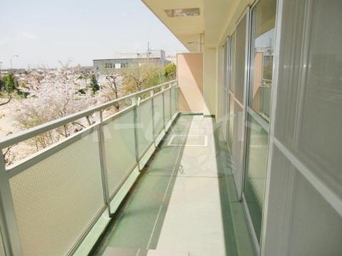 　バルコニー　ベランダ
