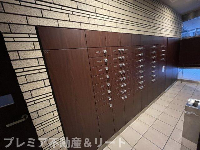 その他設備　集合郵便受けと宅配ロッカー