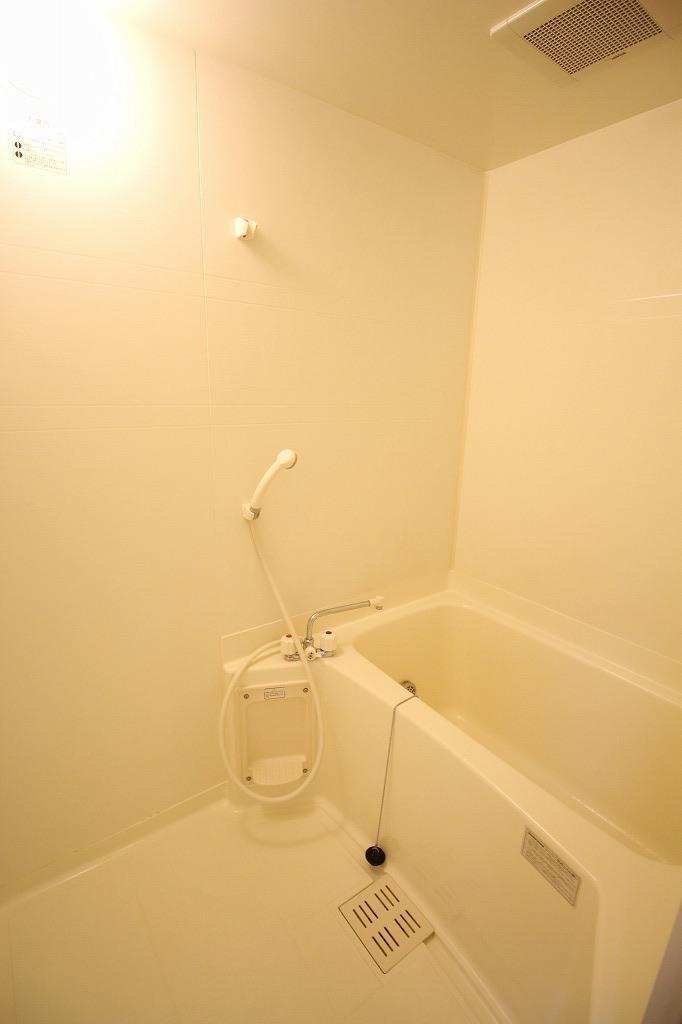 バス・シャワールーム　他部屋写真を使用