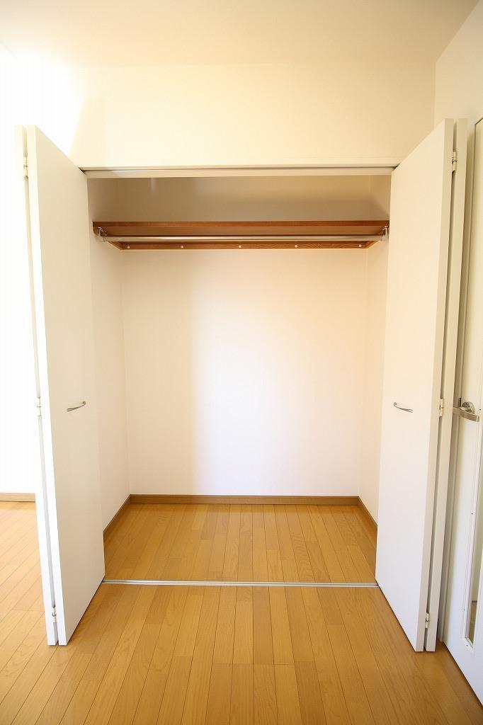 収納　他部屋写真を使用