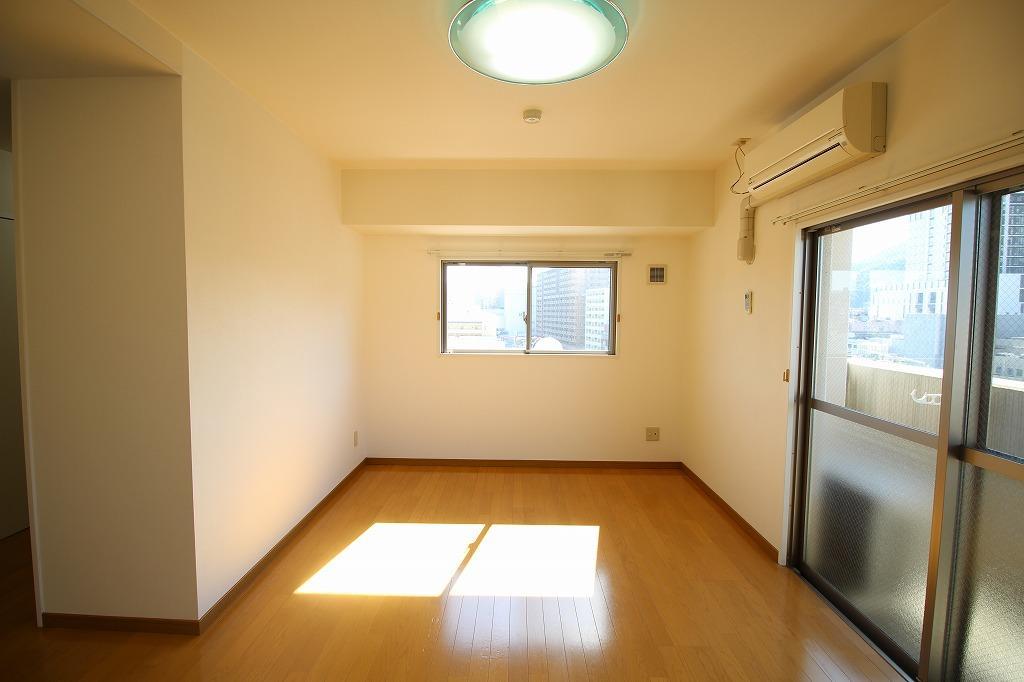 居室・リビング　他部屋写真を使用