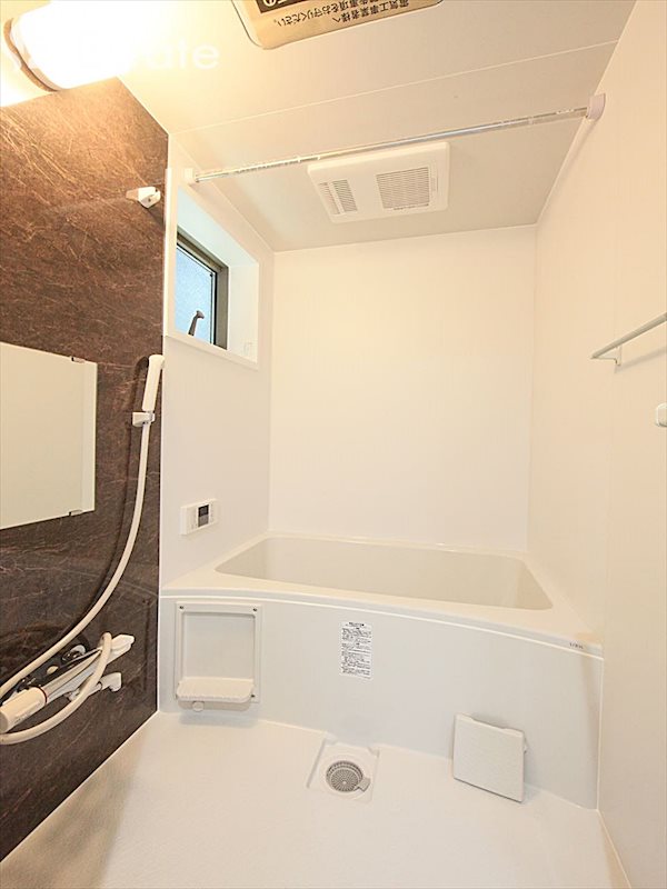 バス・シャワールーム　バスルーム