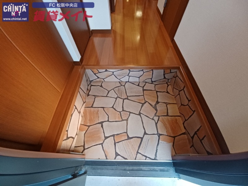 玄関　同型別室のお写真です