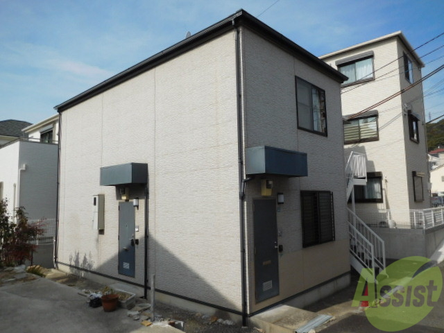 建物外観　こじんまりした建物です