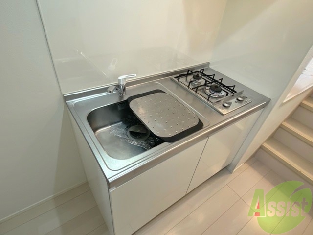 キッチン　キッチンはおひとり暮らしの方にはちょうど良さそうなサイズ