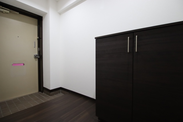 玄関　※別号室の参考写真です※