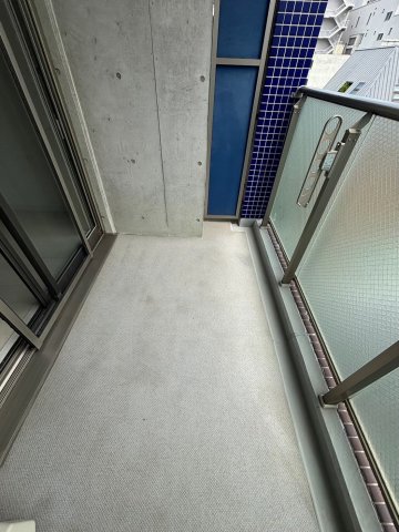 バルコニー　落ち着いた色調のトイレです