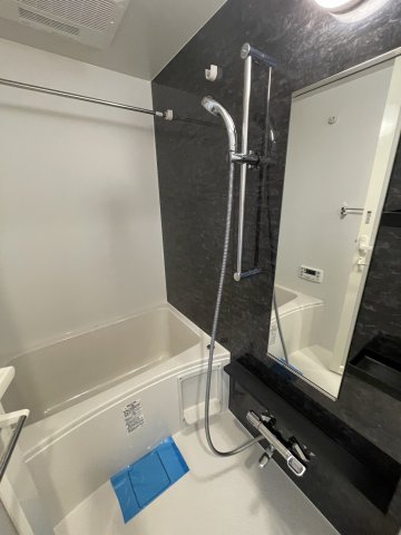 バス・シャワールーム　バスルーム