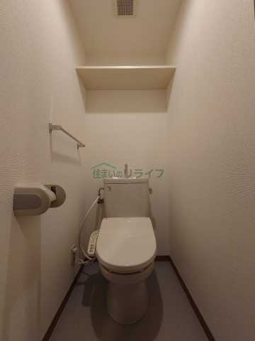 トイレ　別部屋参考写真です。