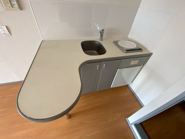 キッチン　シャタック清水 (写真間取り反転タイプ)