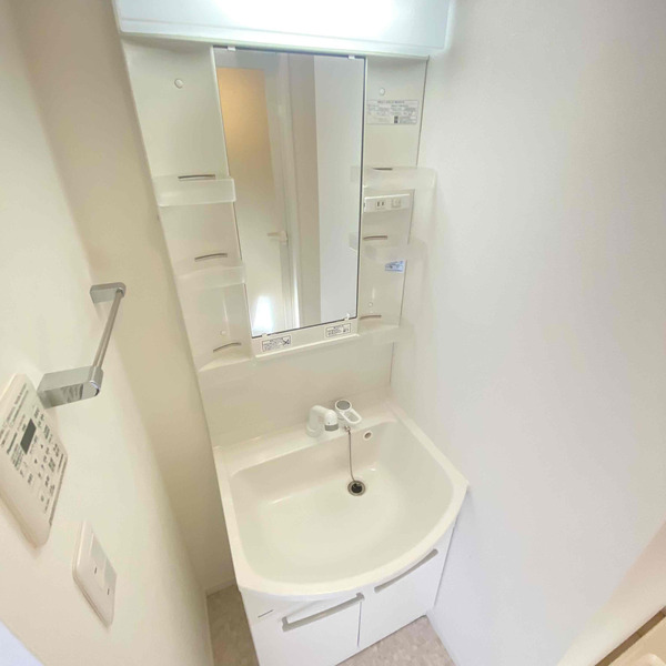 洗面設備　人気の独立洗面台♪