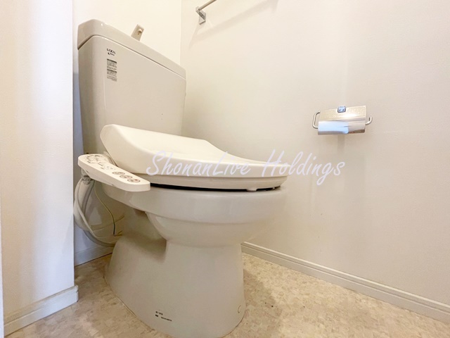 トイレ　嬉しい個室温水洗浄便座♪