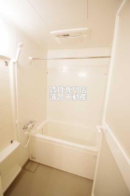 バス・シャワールーム　浴室乾燥機付き
