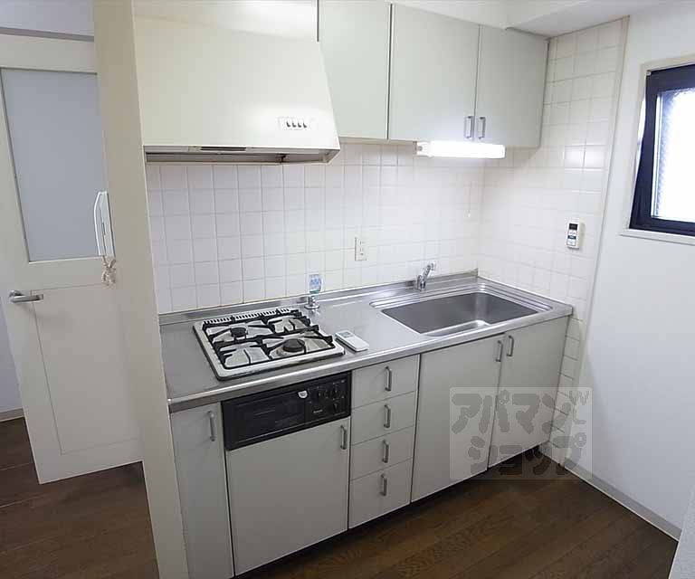 キッチン　システムキッチン装備