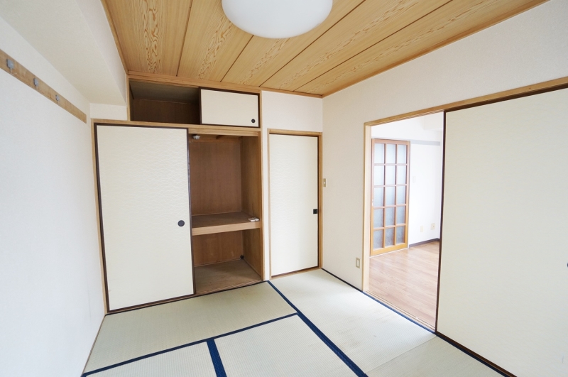 収納　他号室の写真になります。