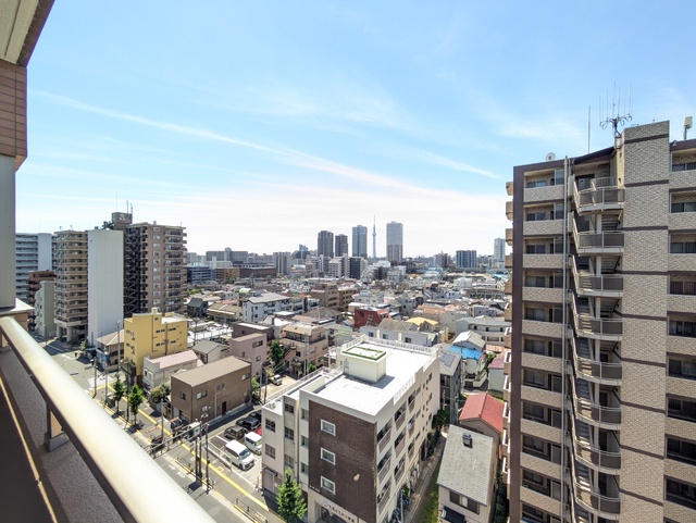 眺望　バルコニーからはスカイツリーが見えます♪