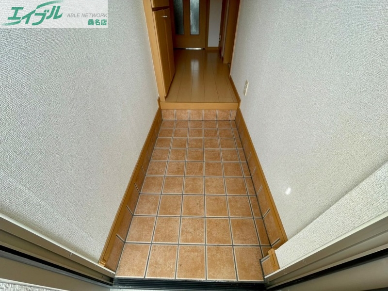 玄関　同型反転参考写真です