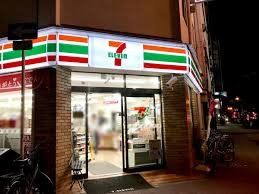 コンビニ　セブンイレブン大阪大国町駅北店（コンビニ）まで160m