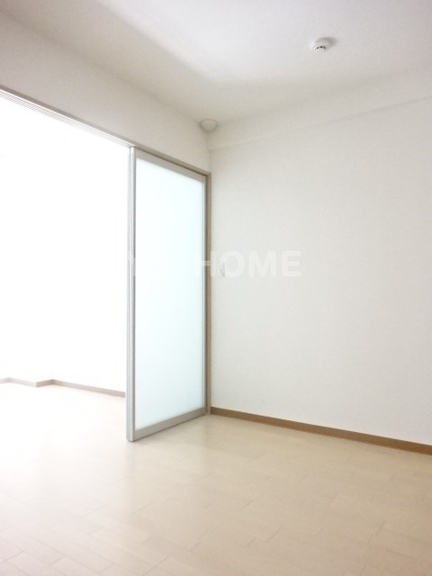 1LDK Mansion in Suginami, Tokyo — photo 3 of 3