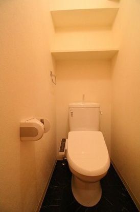 トイレ　※代表タイプの写真のため実際と異なる場合がございます
