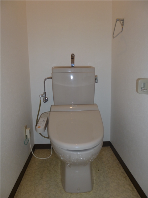 トイレ　コンパクトで使いやすいトイレです