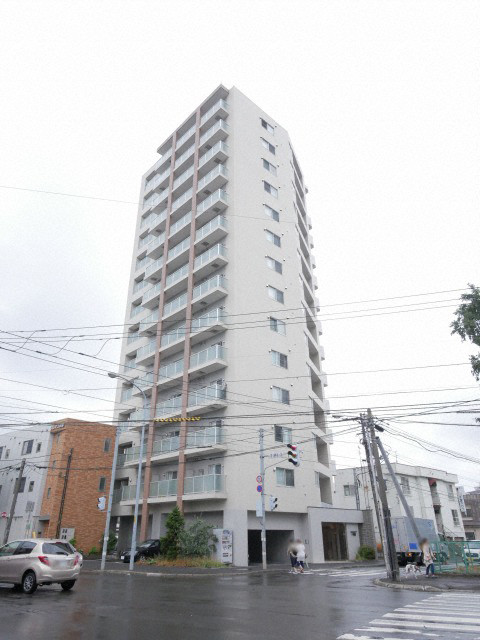 建物外観　都市ガス採用で光熱費がお得なマンション♪