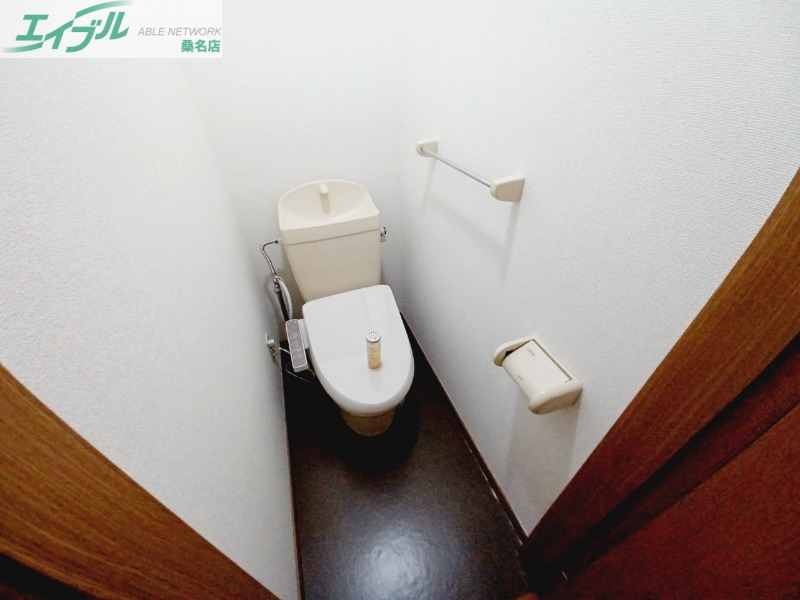 トイレ　同型反転タイプ画像