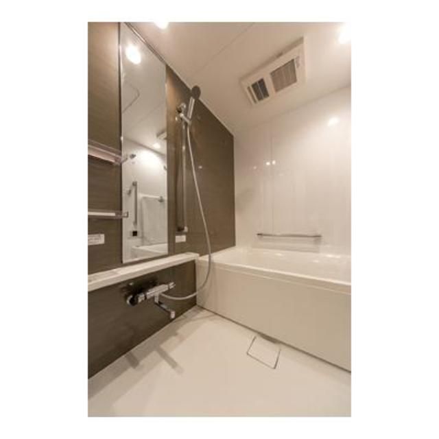 バス・シャワールーム　※写真は同タイプ住戸です。