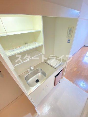 ＪＲ東海道本線 新大阪駅 徒歩1分 11階建 築33年のキッチン写真