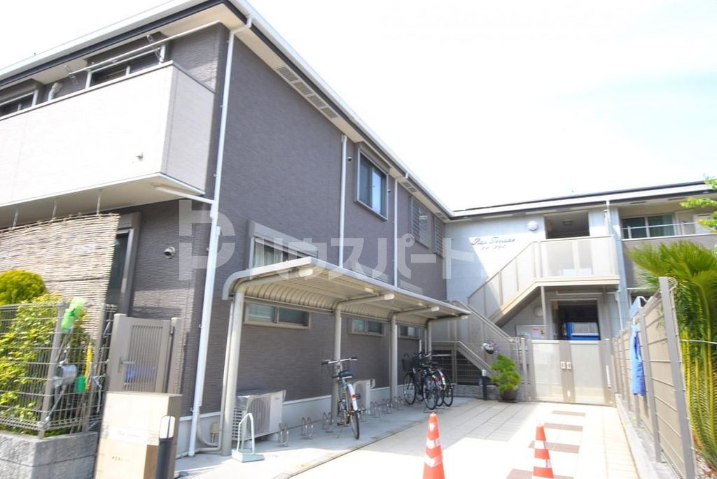 エントランス　駐車場