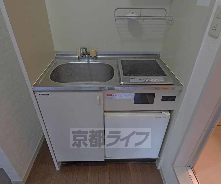 【京都市北区小山上総町のアパートのキッチン】