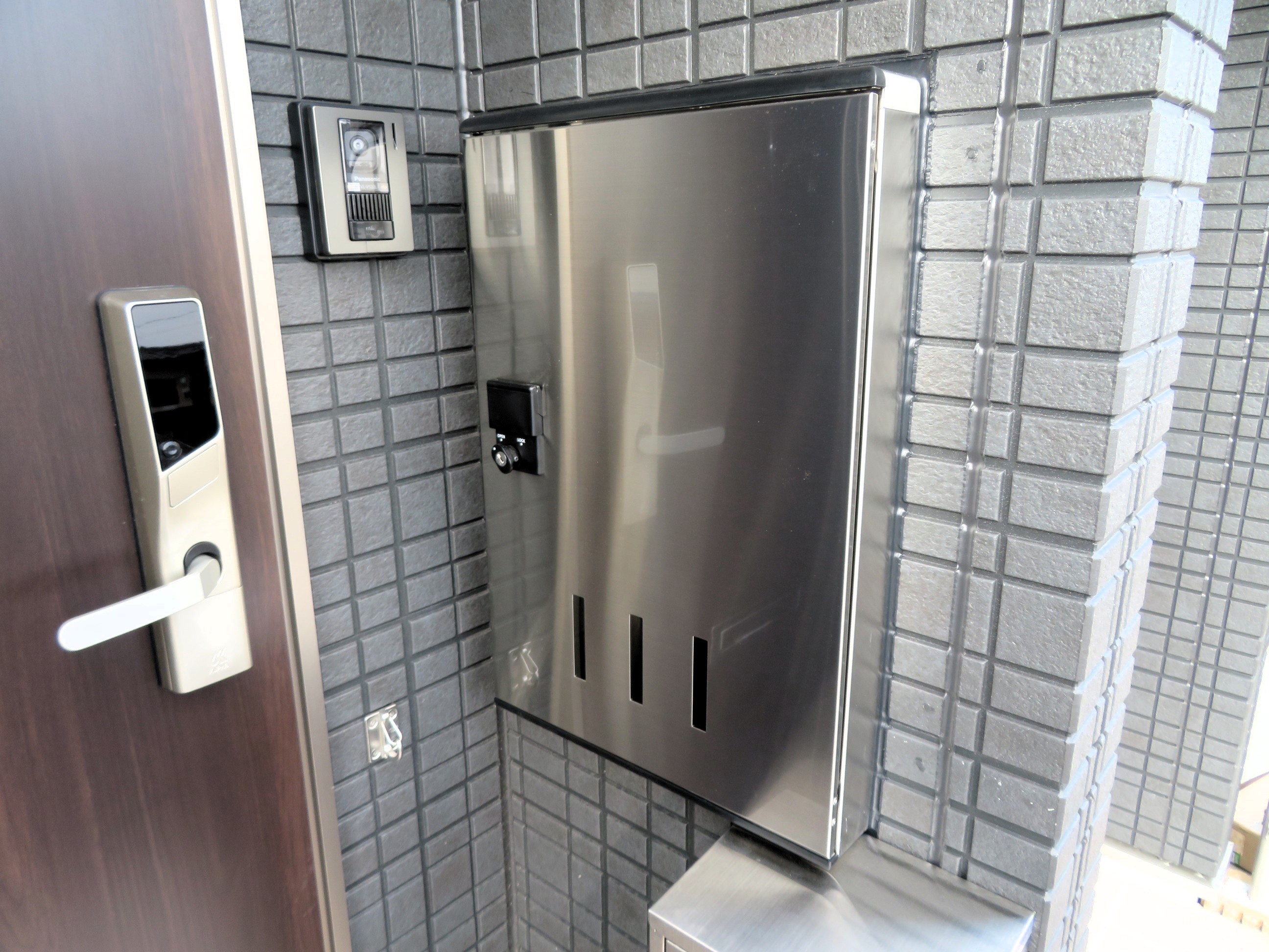 セキュリティ　不在時も安心な宅配ボックス♪