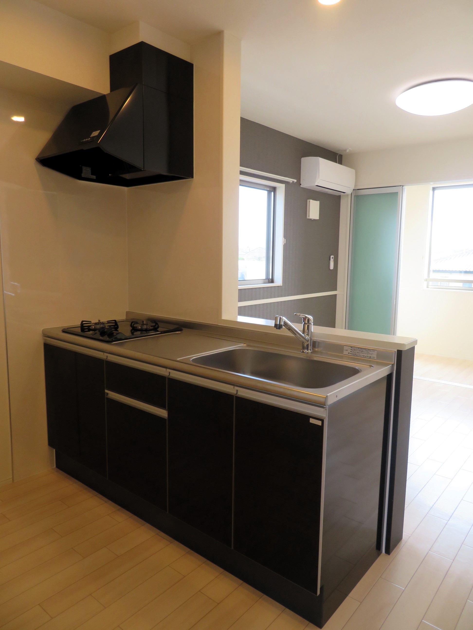 キッチン　オシャレなシステムキッチンです！