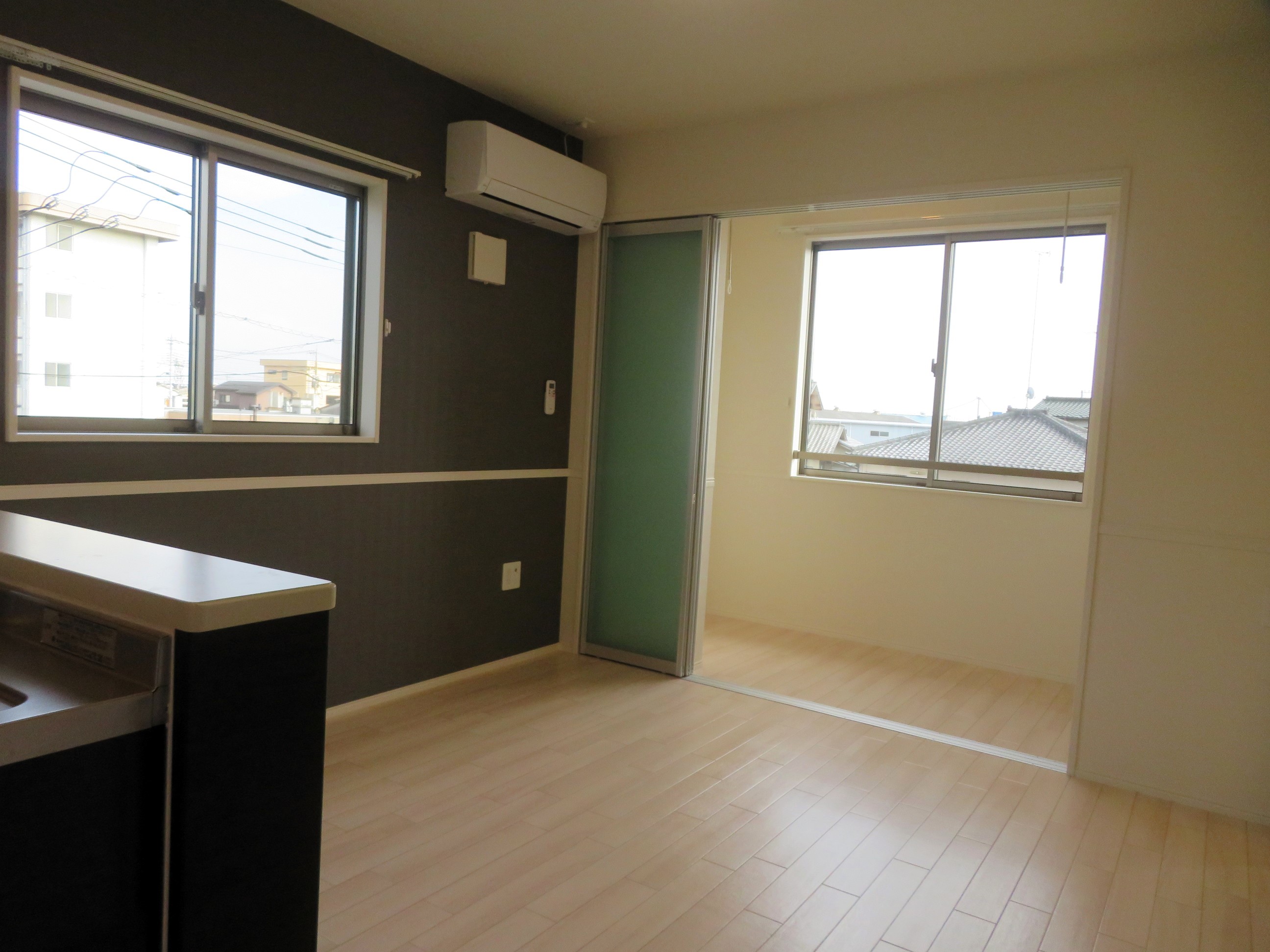 居室・リビング　南面リビングで日当たり良好です◎