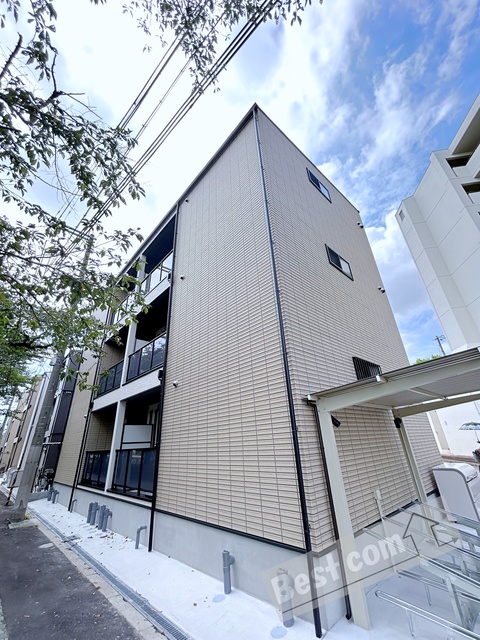 大阪市平野区平野市町のアパートの建物外観