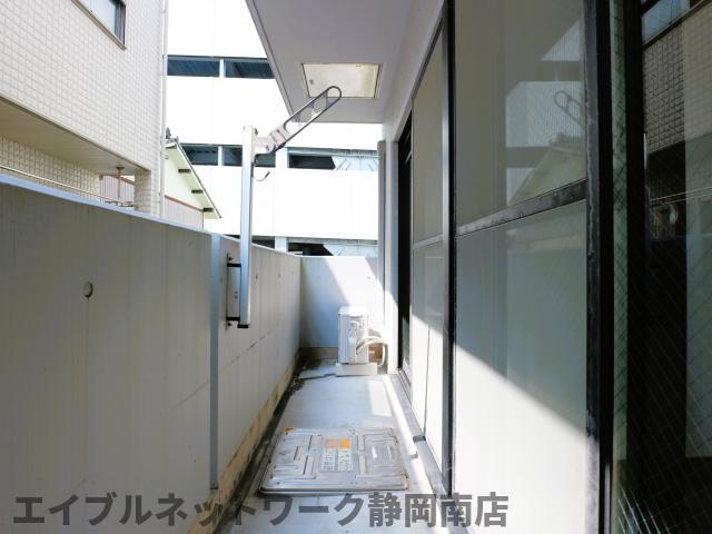 【静岡市駿河区南町のマンションのバルコニー】