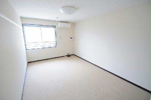 居室・リビング　同タイプの物件写真となります。