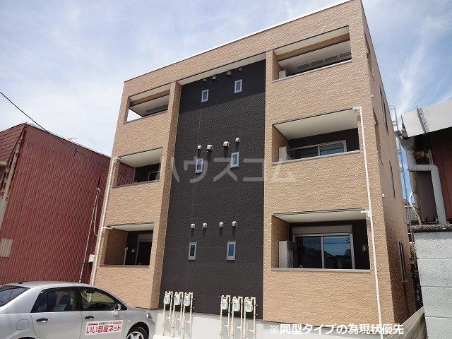 名古屋市中川区上脇町のアパートの建物外観