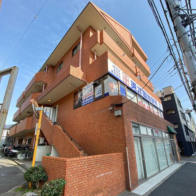 横浜市港北区篠原西町のマンションの建物外観