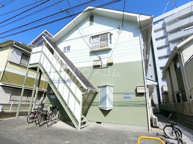 【フロムココIIの建物外観】