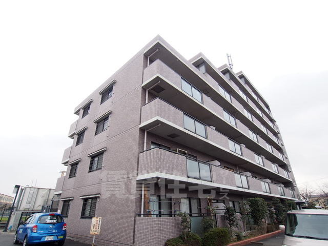 京都市右京区太秦前ノ田町のマンションの建物外観