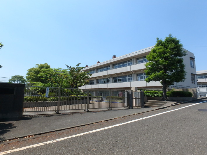 【田園ドミールの小学校】