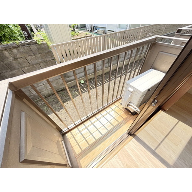 バルコニー　お洗濯やお布団干しに重宝します