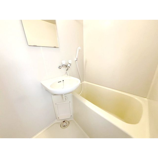 バス・シャワールーム　きれいにメンテナンスされています