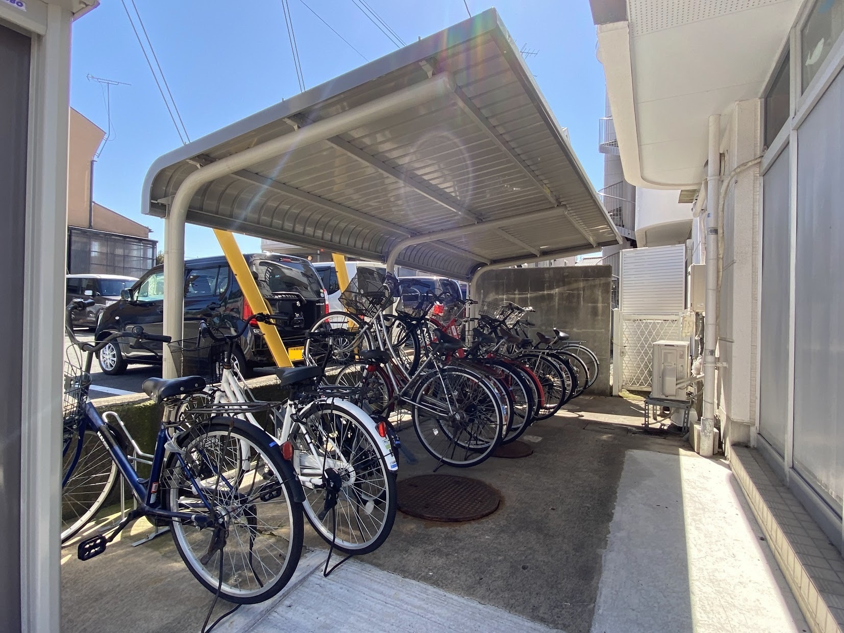 セキュリティ　個別で指定された自転車駐輪ラック（鳥取独特の強風対策）