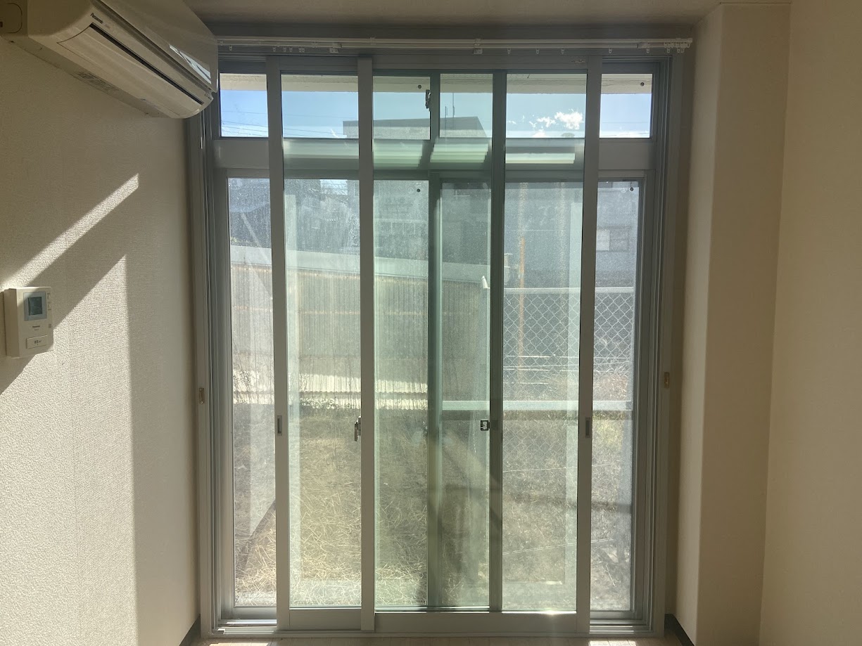 トイレ　断熱窓はお部屋の断熱性能を高め結露もなく清潔で省エネ効果抜群