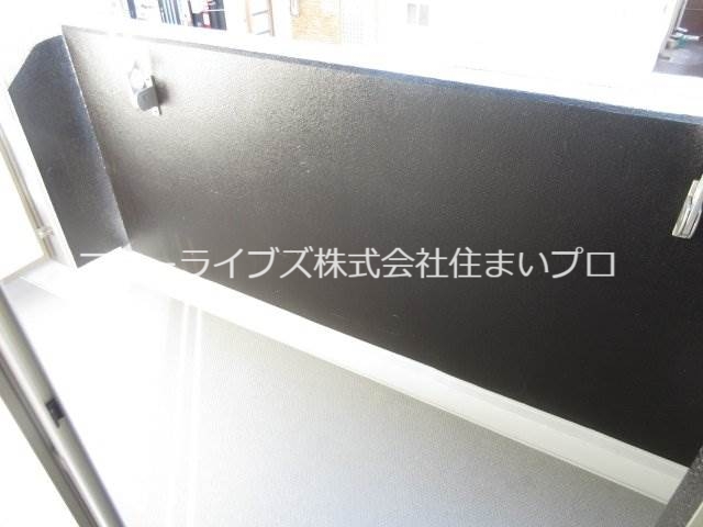 【門真市常称寺町のマンションのバルコニー】