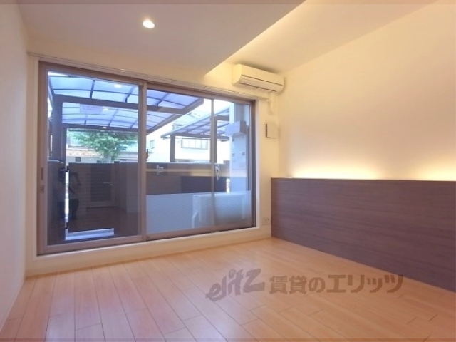 居室・リビング　洋室