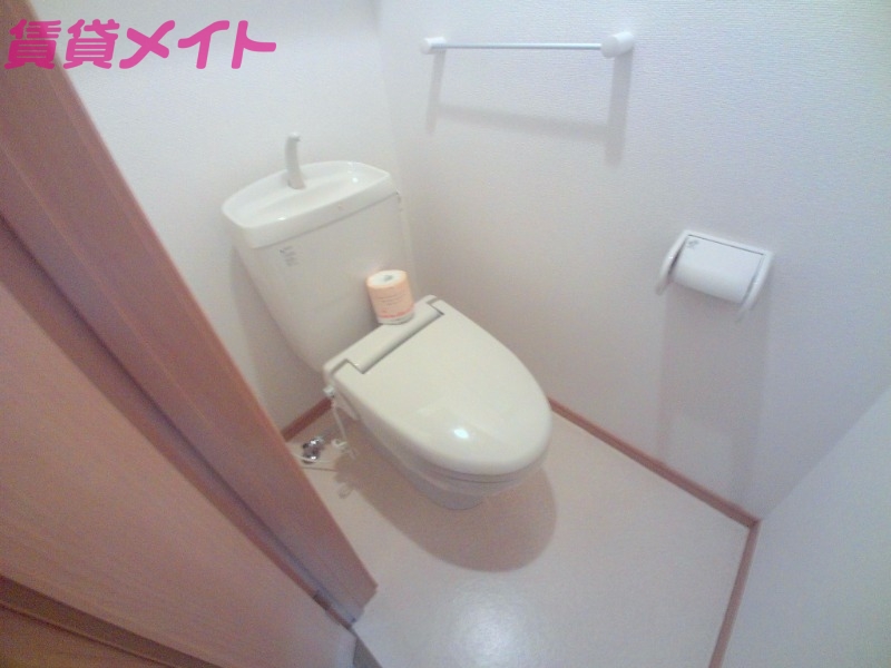 トイレ　同物件別部屋反転写真