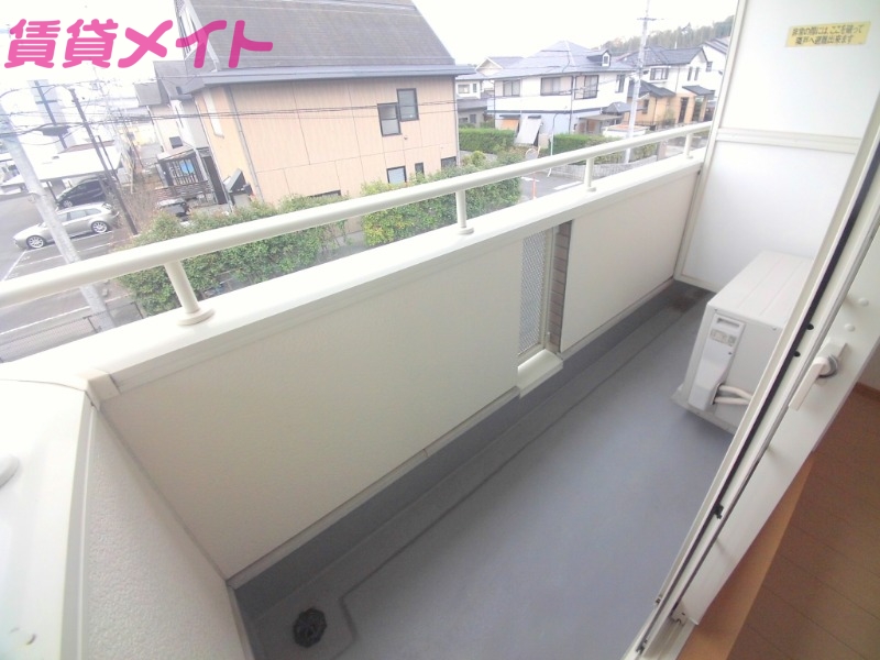 バルコニー　同物件別部屋反転写真